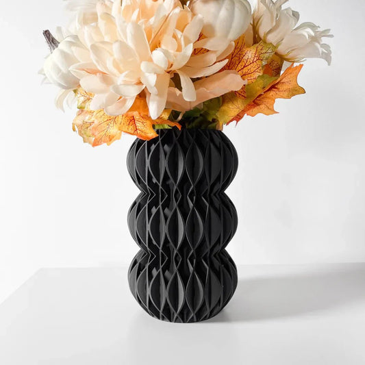 Modern 3D Printed Revan Vase – Matte Black PETG/PLA Sculptural Home Décor - LayerCraftLab