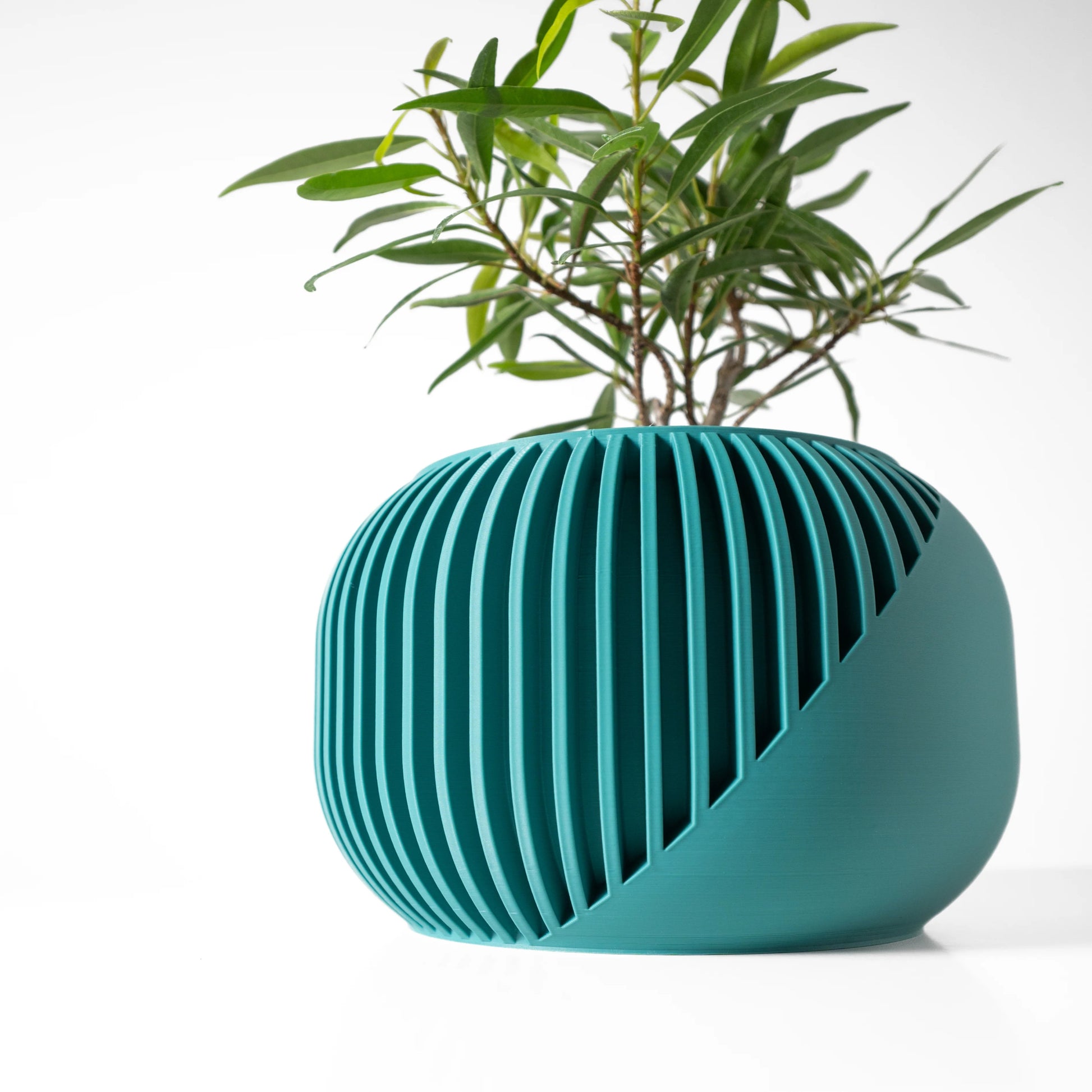 The Narvo Planter Pot with Drainage Tray & Stand: - LayerCraftLab