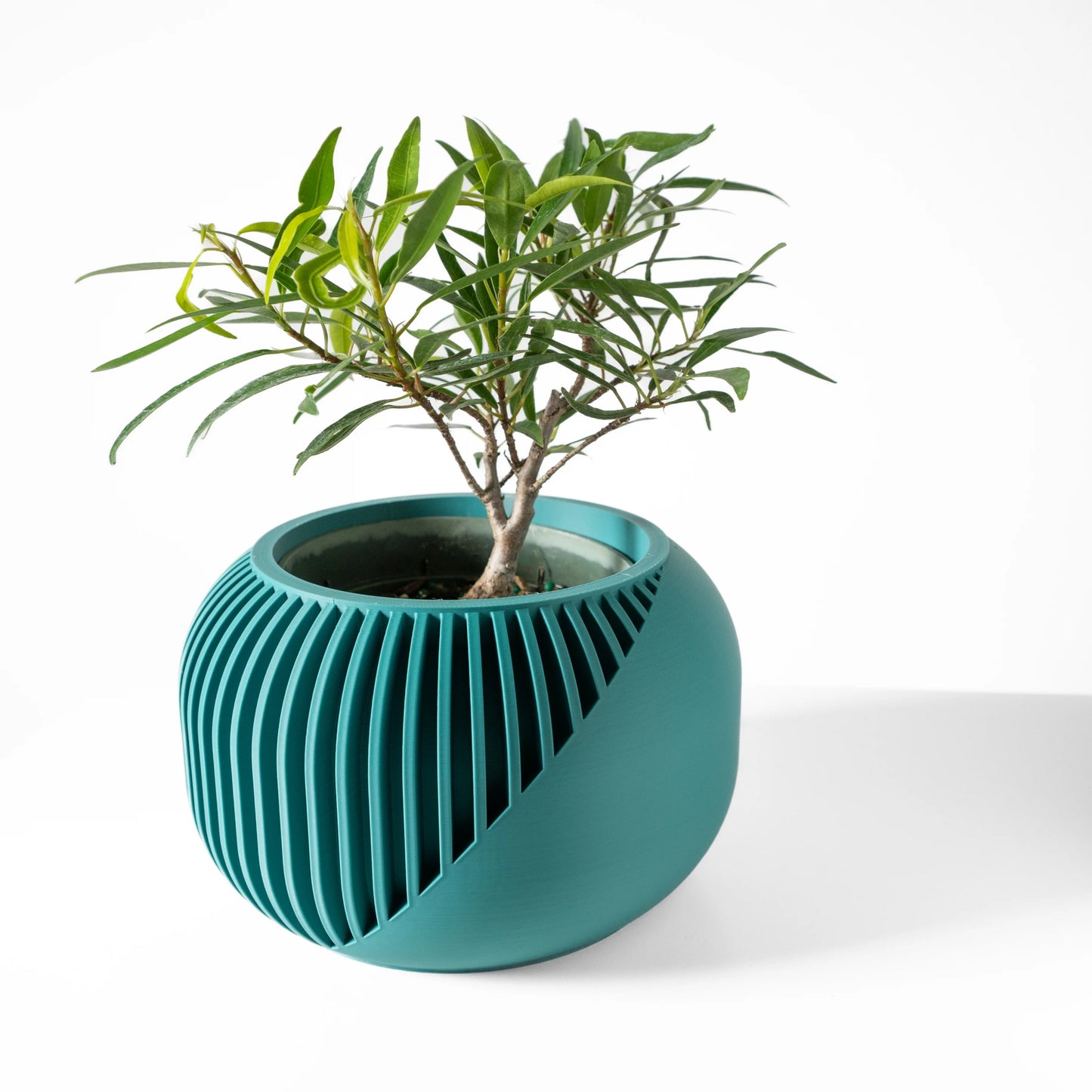 The Narvo Planter Pot with Drainage Tray & Stand: - LayerCraftLab