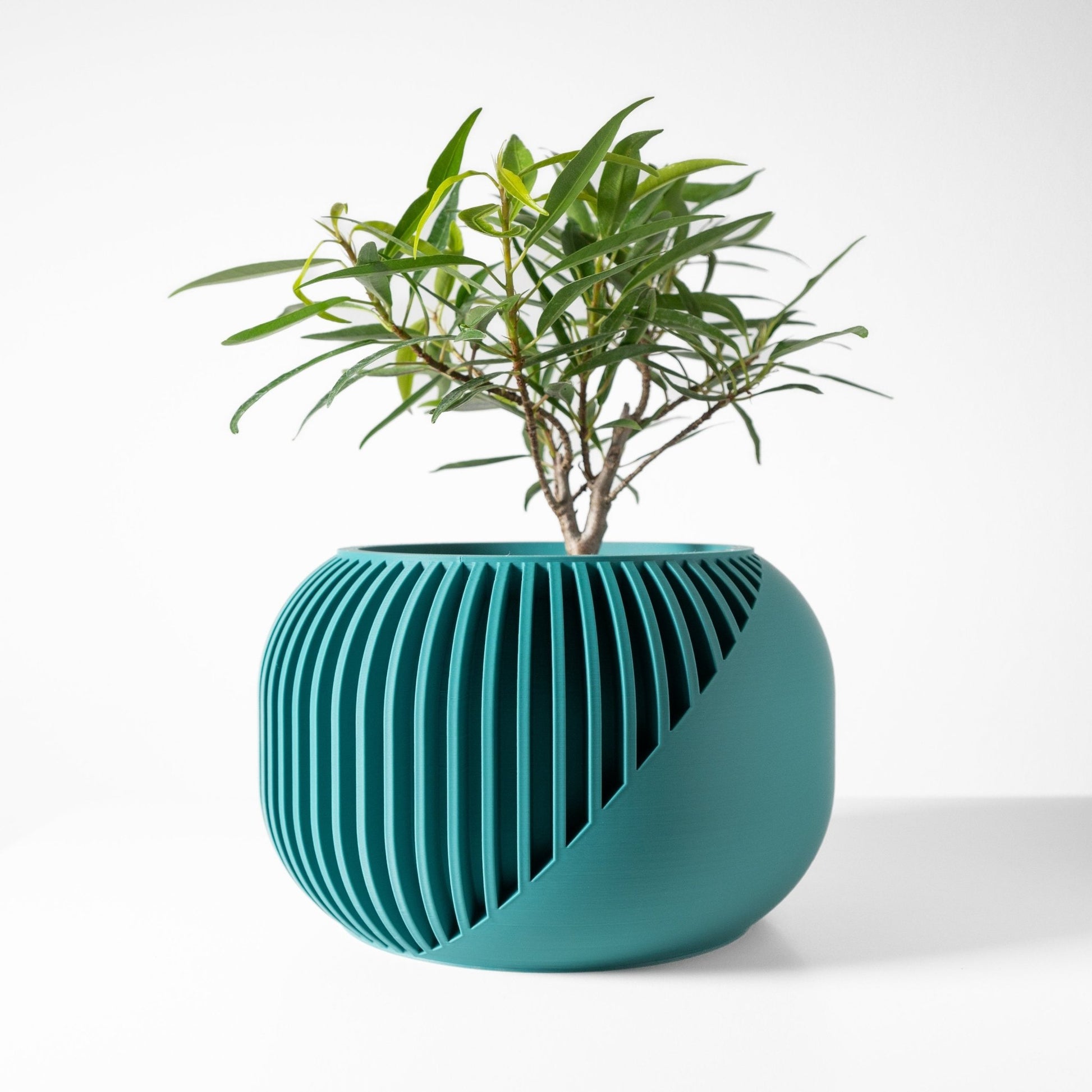 The Narvo Planter Pot with Drainage Tray & Stand: - LayerCraftLab